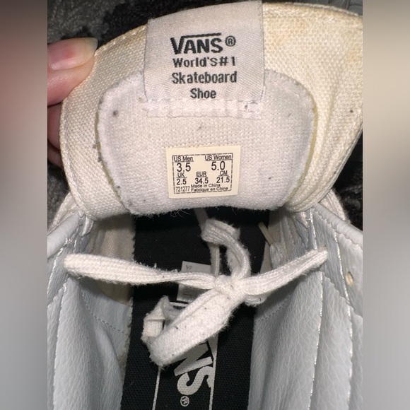 Vans Sk8-Hi Reissue High Top in White Leather - Picture 12 of 15